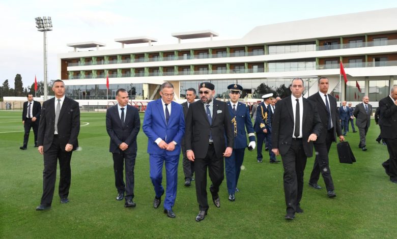 جلالة الملك يهنٸ المنتخب المحلي بعد تتويجه بلقب “الشان