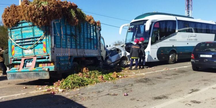 حادث سير خطيرة على الطريق الوطنية رقم 8