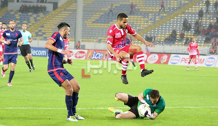 الوداد البيضاوي يتعادل مع نضيره المغرب التطواني بهذفين لمثلهما