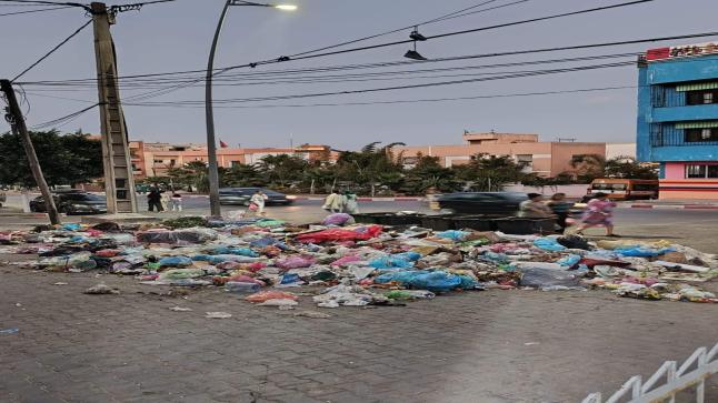 جماعة مهدية و صيف معاناة الباعة الموسميين شاطئ مهدية